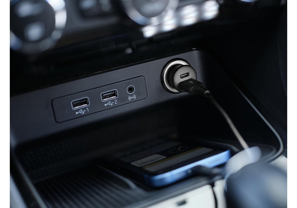 Автомобильное зарядное устройство Trust 38Вт USB-A/USB-C PD, QC, черный