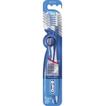 Зубна щітка Oral-B Pro-Expert Все в одному 1 шт