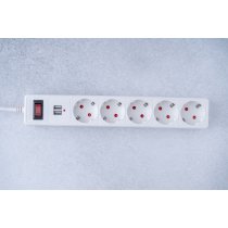 Удлинитель з USB 5 розеток 3 м, 3х1,5мм2 LOGAN SFWU5-3
