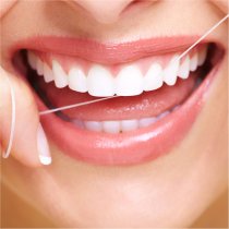 Зубна нитка Oral-B  Pro-Expert Клінік Лайн Діп Клін Мінт Флосс Вощена 25м