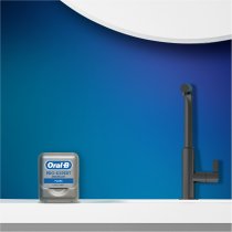 Зубна нитка Oral-B  Pro-Expert Клінік Лайн Діп Клін Мінт Флосс Вощена 25м