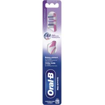 Зубна щітка Oral-B Pro 3D White Відбілювання середньої жорсткості 1 шт