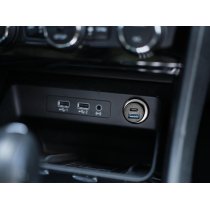 Автомобильное зарядное устройство Trust 38Вт USB-A/USB-C PD, QC, черный